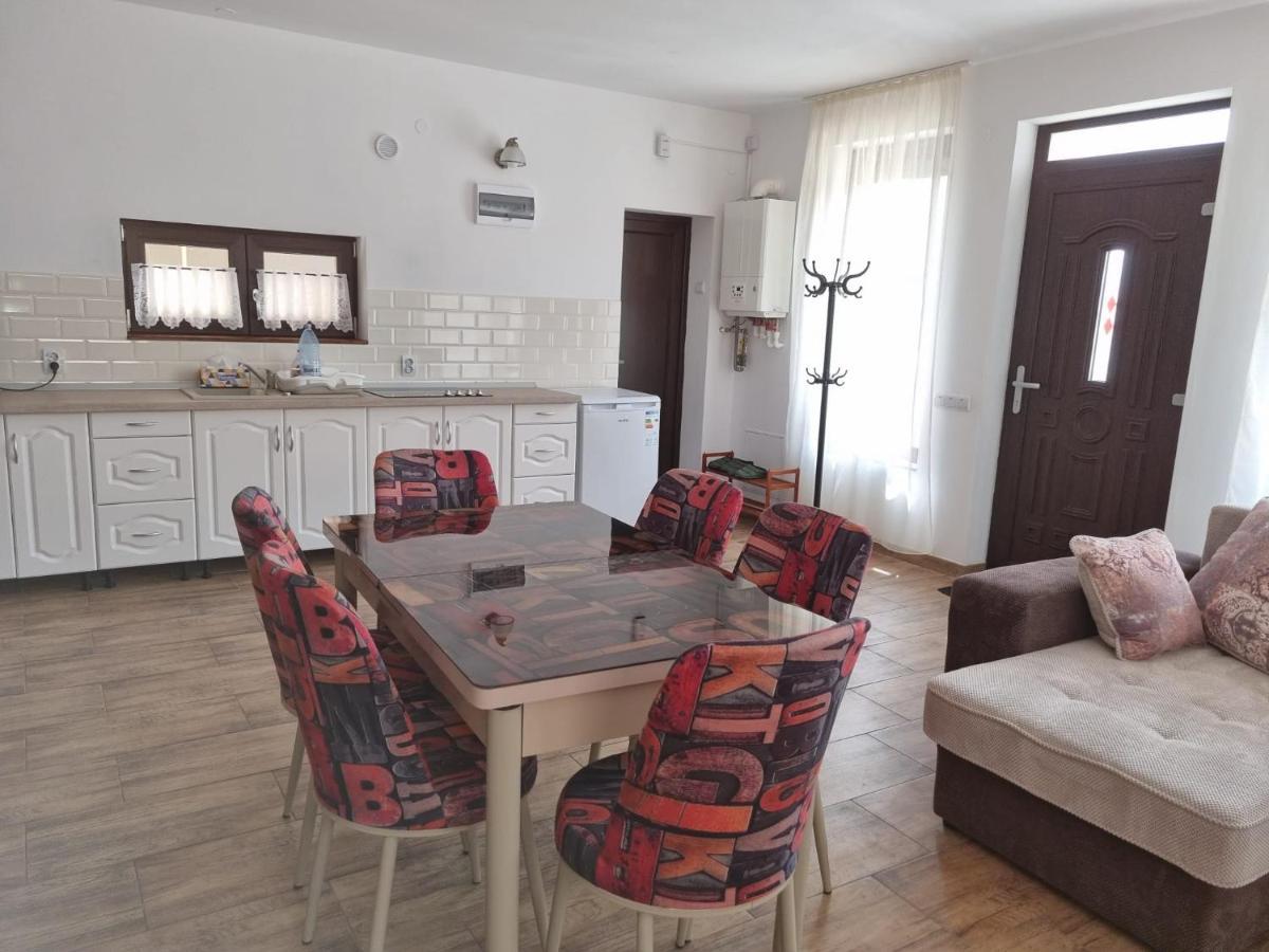 Casa De Oaspeti Minerva Déva Kültér fotó